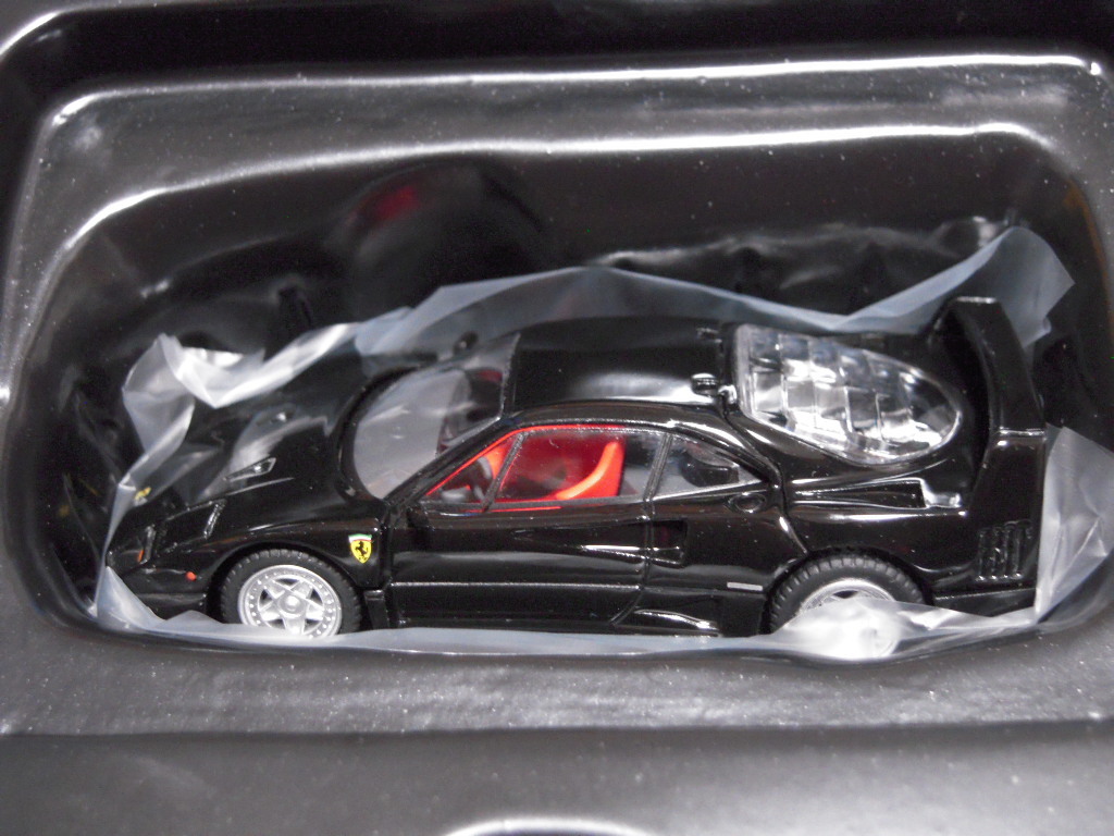 1⁄64 トミカリミテッドヴィンテージ ネオ TLV-NEO フェラーリF40 1/64