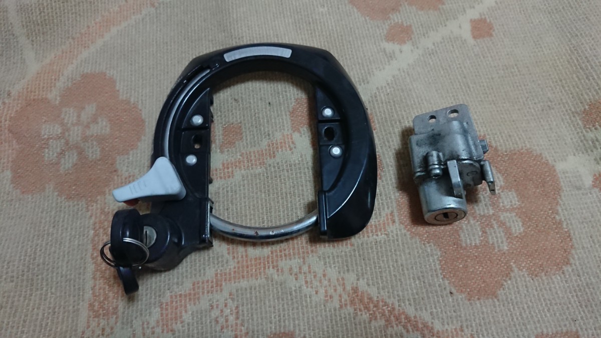 ブリヂストン Tb1eより サークル錠とバッテリー錠