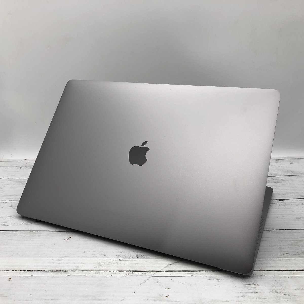 Apple MacBook Pro 15-inch 2019 Core i7 2.60GHz/32GB/256GB(NVMe