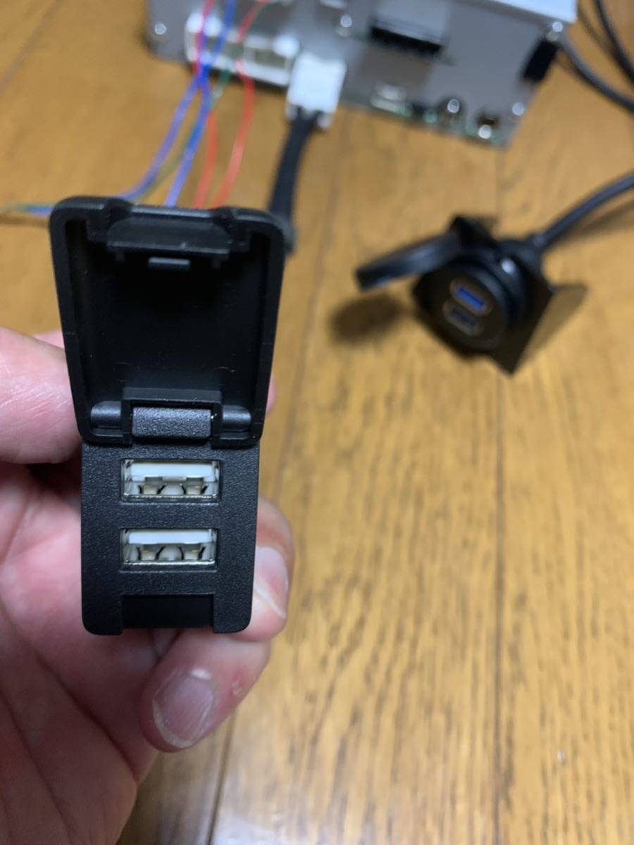 ダイハツ 純正9インチディスプレイオーディオ 86180-B2A50 USB、24p