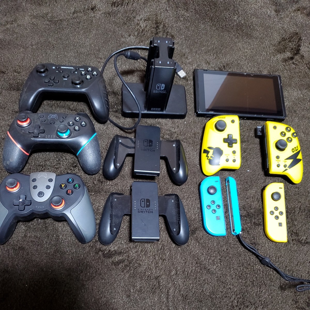 ブ*ー様 ジャンク2台セットNintendo Switch 本体（液晶のみ） Yahoo