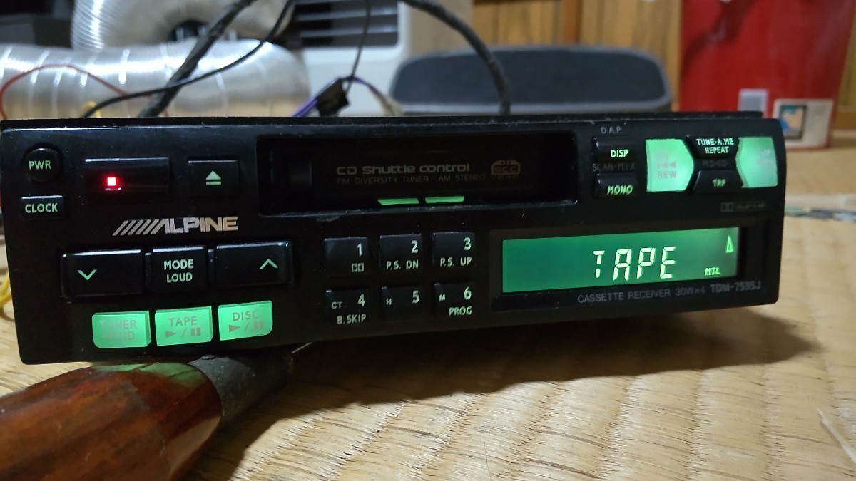 当時物 ALPINE TDM-7535J カーステ 電源入りました。ジャンク品
