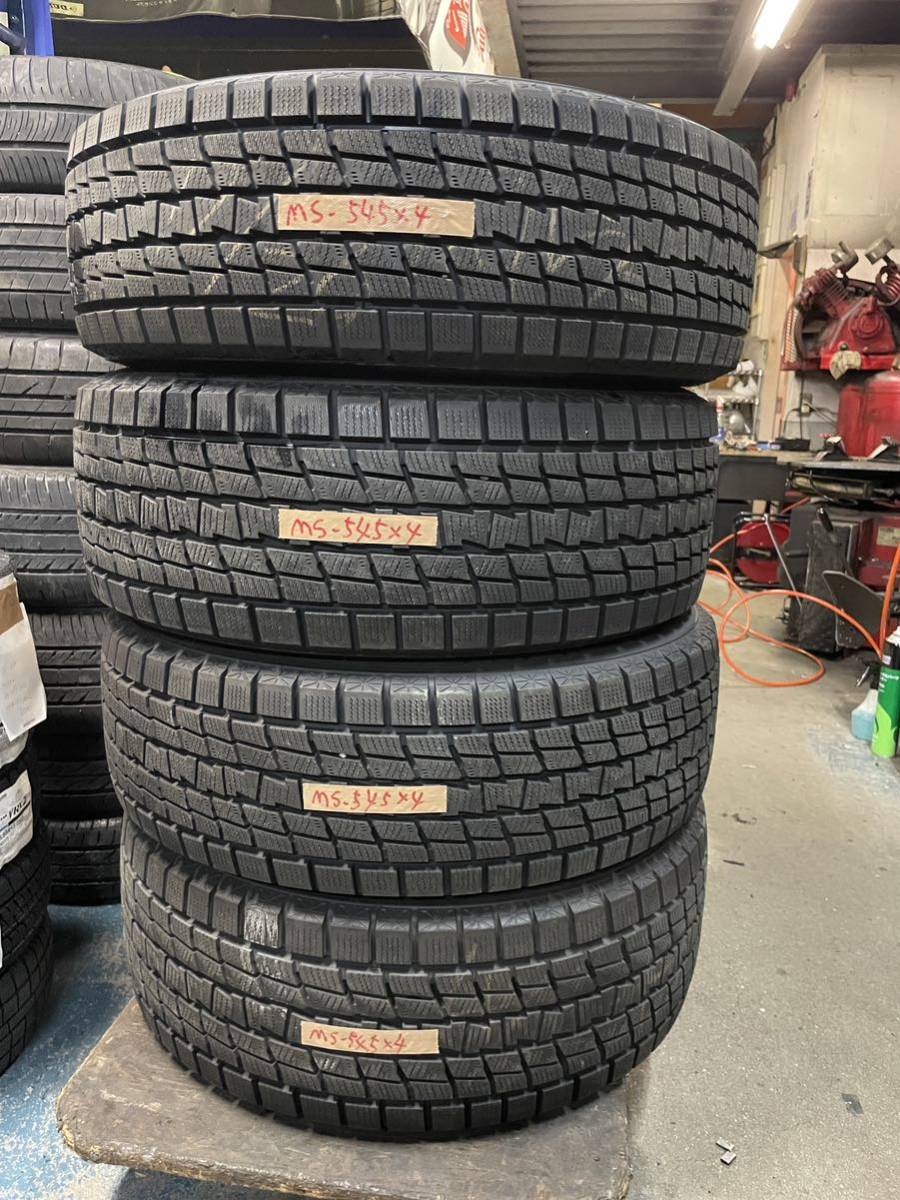ポルシェマカン　サイズ　235/60R18， 255/55R18 ブリヂストン　バリ山