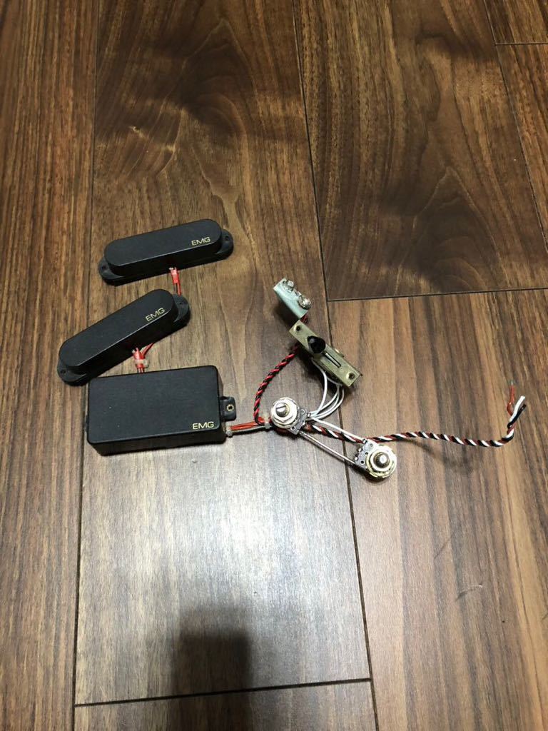  ジャンク 1990年代ごろのEMG SA SA 85セット(ピックアップ)｜売買されたオークション情報、yahooの商品情報をアーカイブ公開 - オークファン パーツ