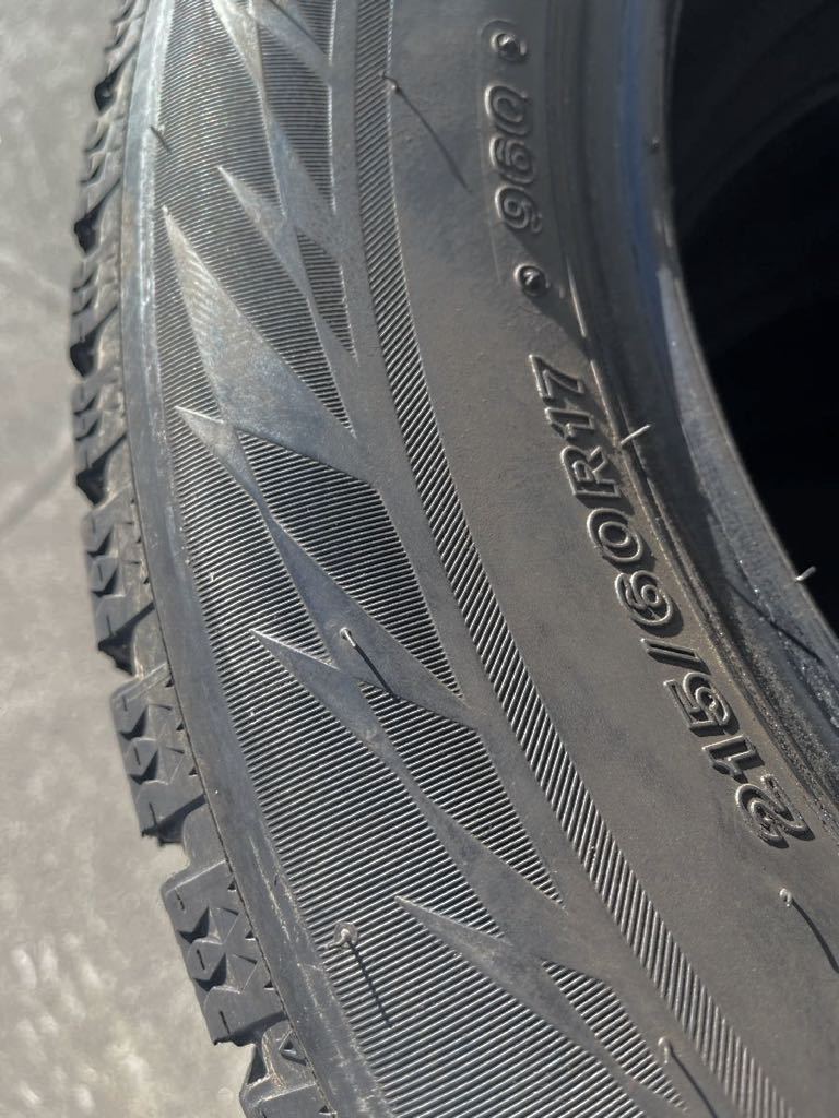 BS スタッドレスVRX2 215/60R17 バリ溝！_2
