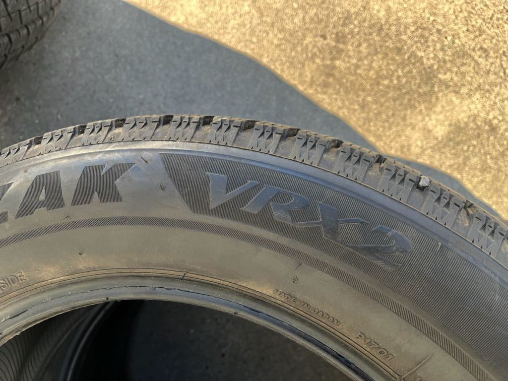 BS スタッドレスVRX2 215/60R17 バリ溝！_8