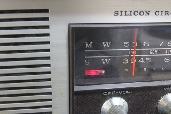 ビクターAM/短波 2バンドホームラジオ ５H-258 電源投入は確認 現状にて 検索→昭和レトロ 当時物 BCL スカイセンサー クーガー 真空管_2