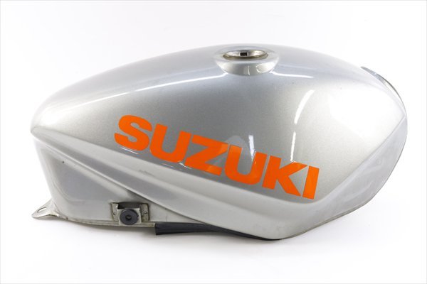 GSX750Sカタナ[16ガソリンタンク ※外観に大きな損傷はありません]検