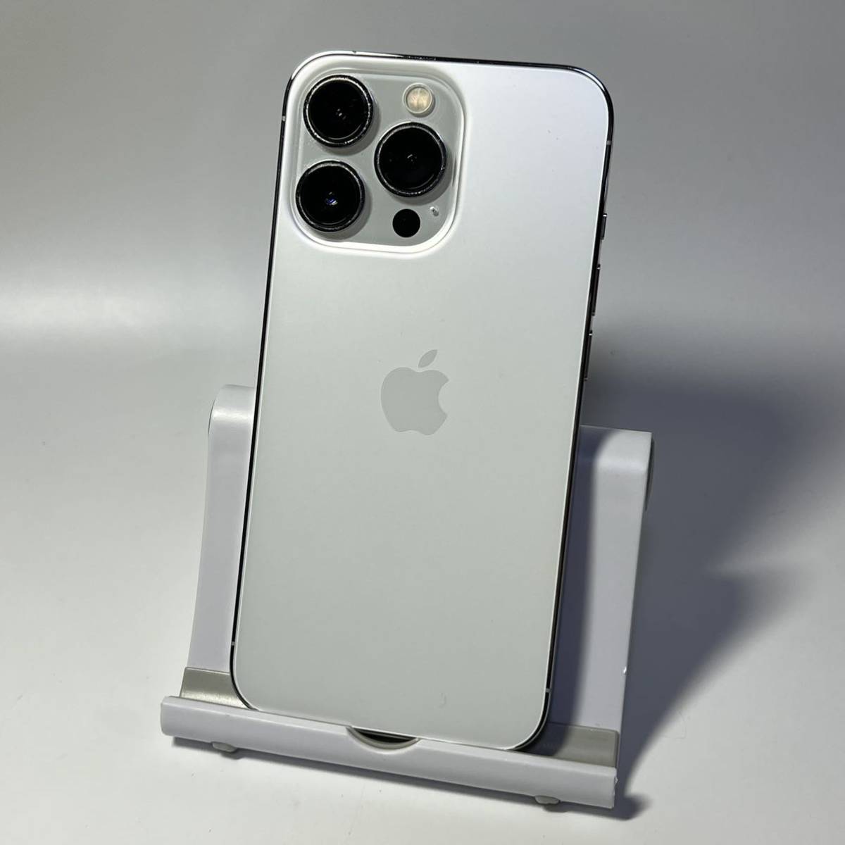 1円~【初期化済み】Apple iPhone 13 Pro 256GB シルバー MLUP3J 1円~【初期化済み】Apple iPhone 13 Pro 256GB シルバー MLUP3J