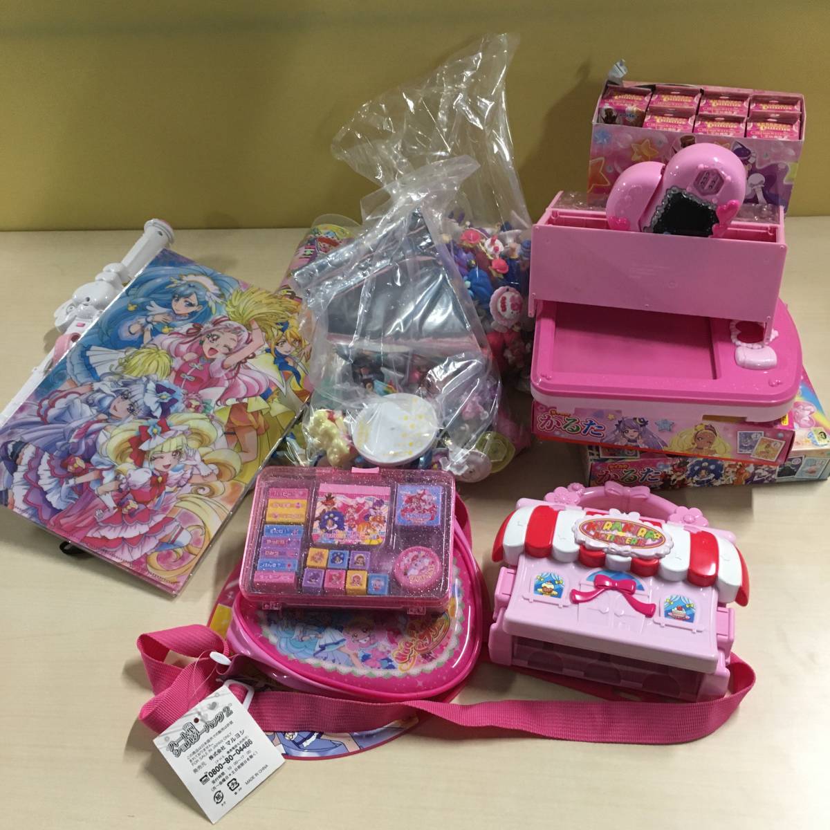 フラットガシャポンプリキュアオールスターズ クリアファイル : クリア