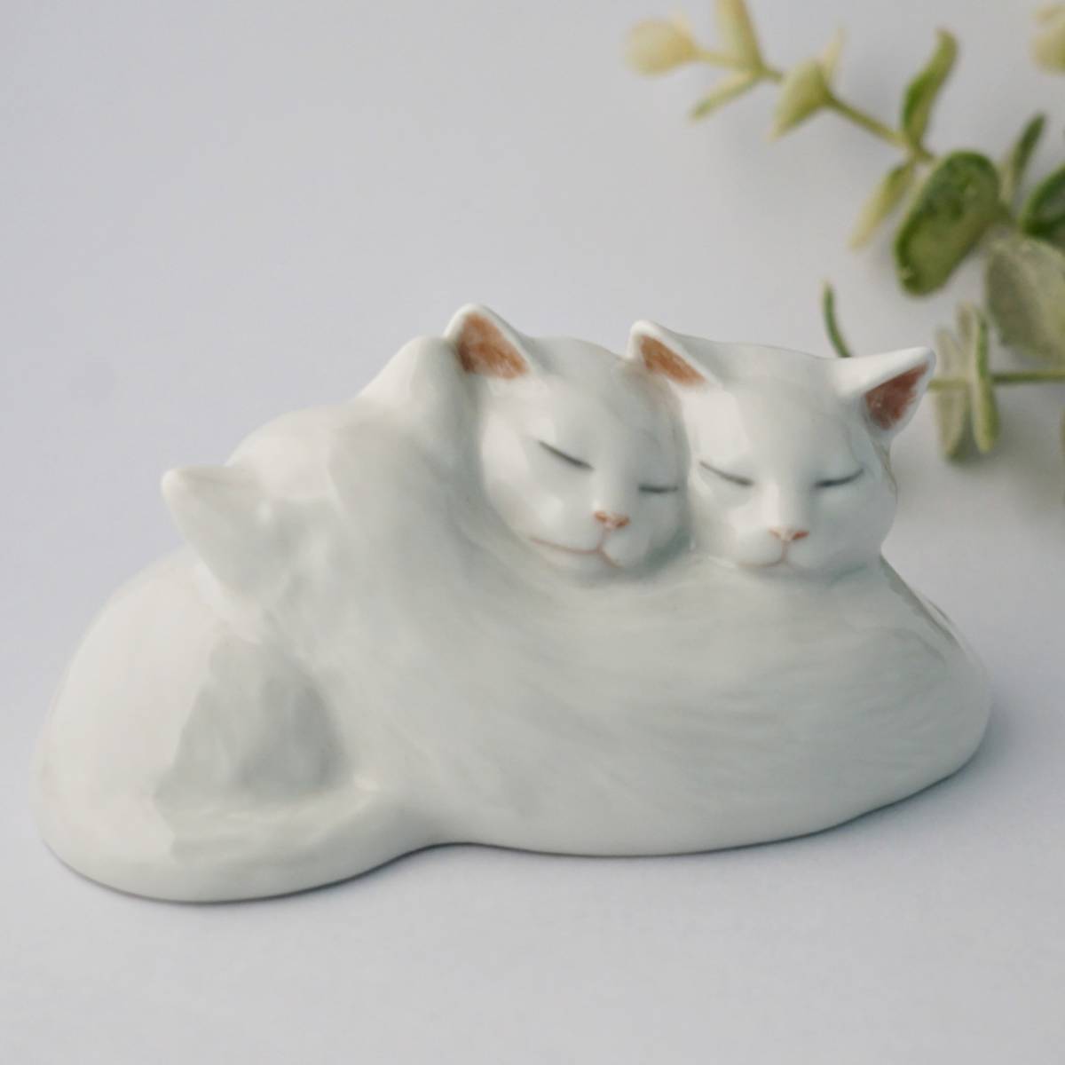 【L21】即決 ロイヤルコペンハーゲン 猫 ネコ フィギュリン 置物 白