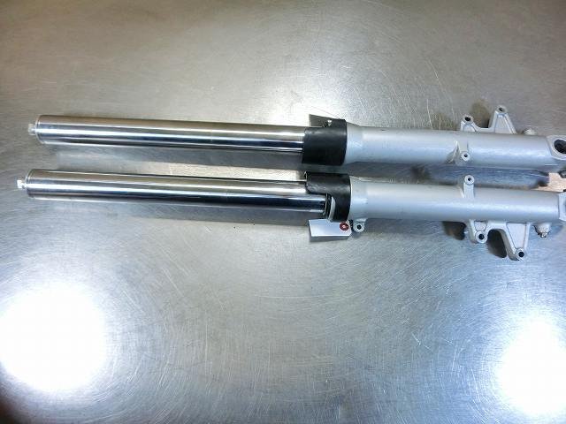 CBR600F 減衰圧調整付フロントフォーク左右セット、43mm☆PC35 2026年