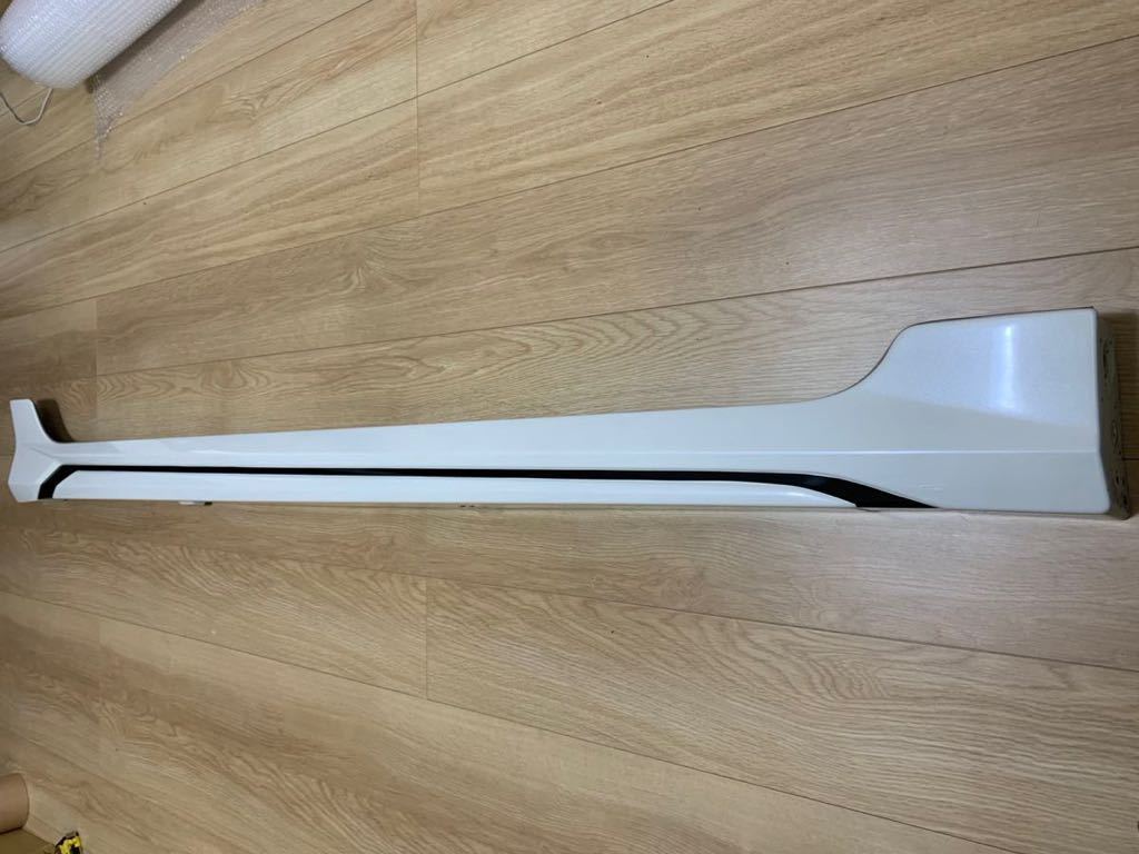 モデリスタ　カローラツーリング　　右 サイドスカート　純正　210 _1