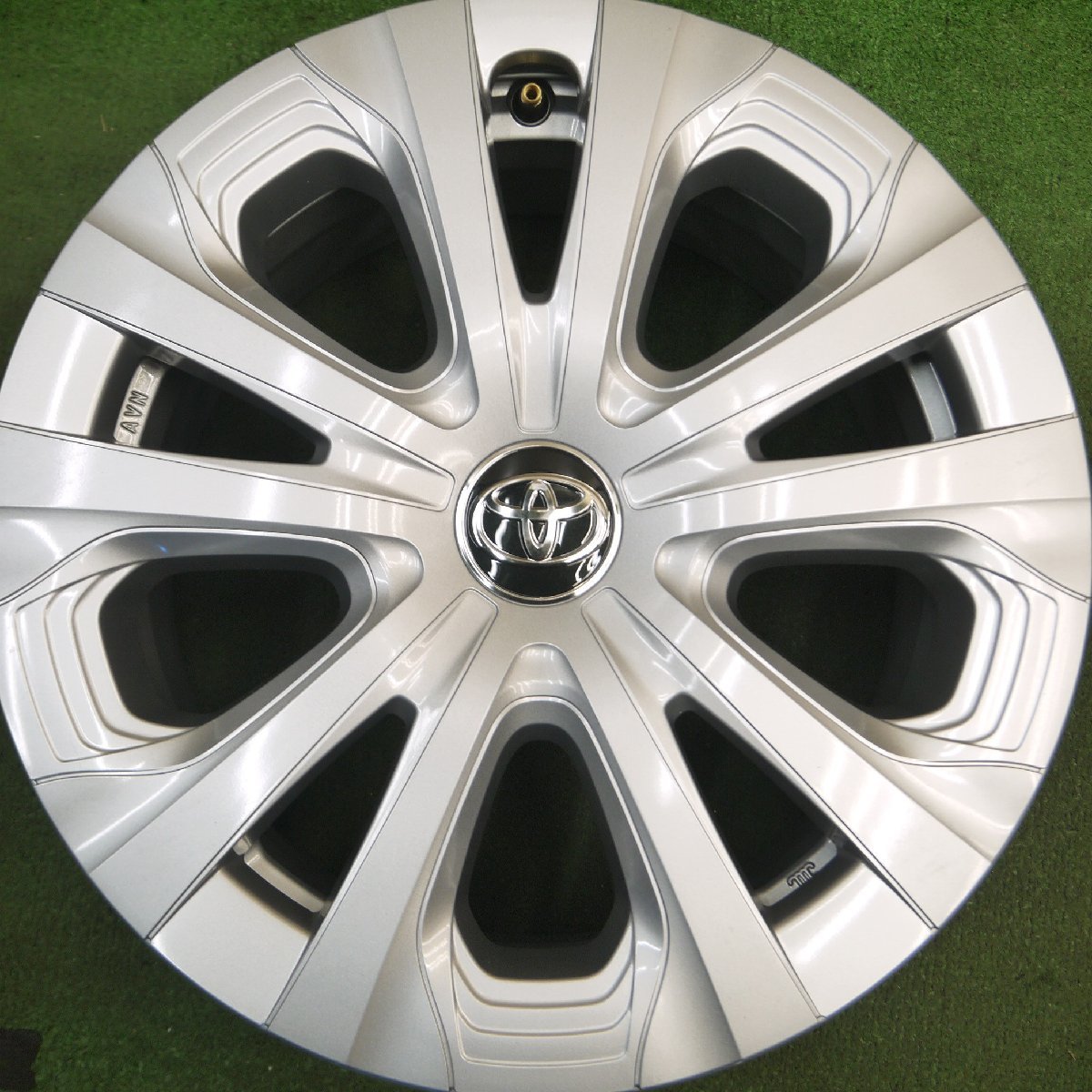 送料無料*新車外し☆トヨタ 50系 プリウス 純正 ホイール 15インチ 15×