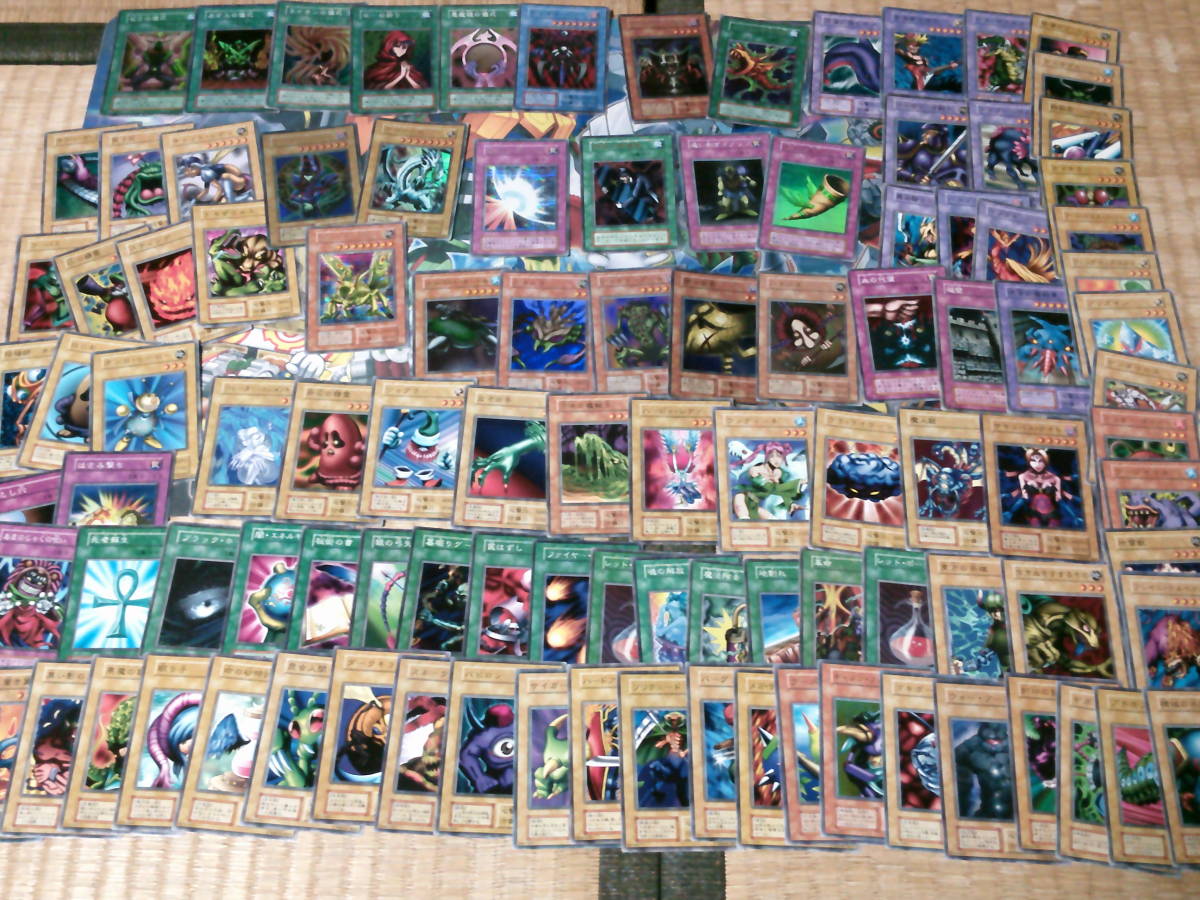 遊戯王 スーパー以上 約1000枚 三幻神まとめ売り 引退 青眼の白龍