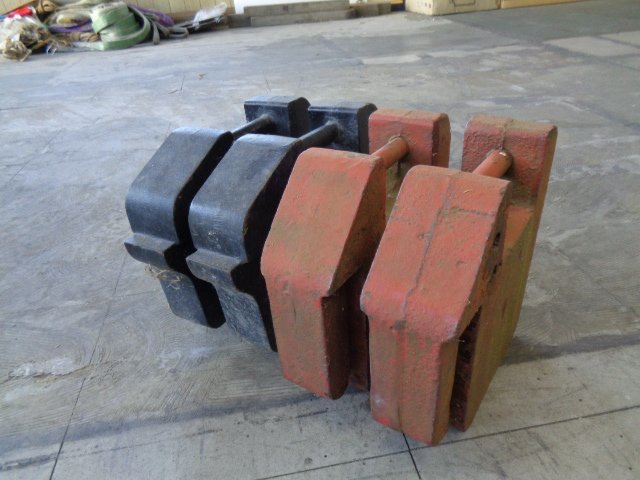 三重 トラクターウエイト 20kg （赤色・黒色）4個 配送可