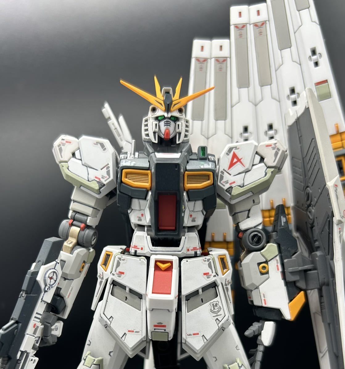 RG νガンダム 塗装完成品 【公式通販】