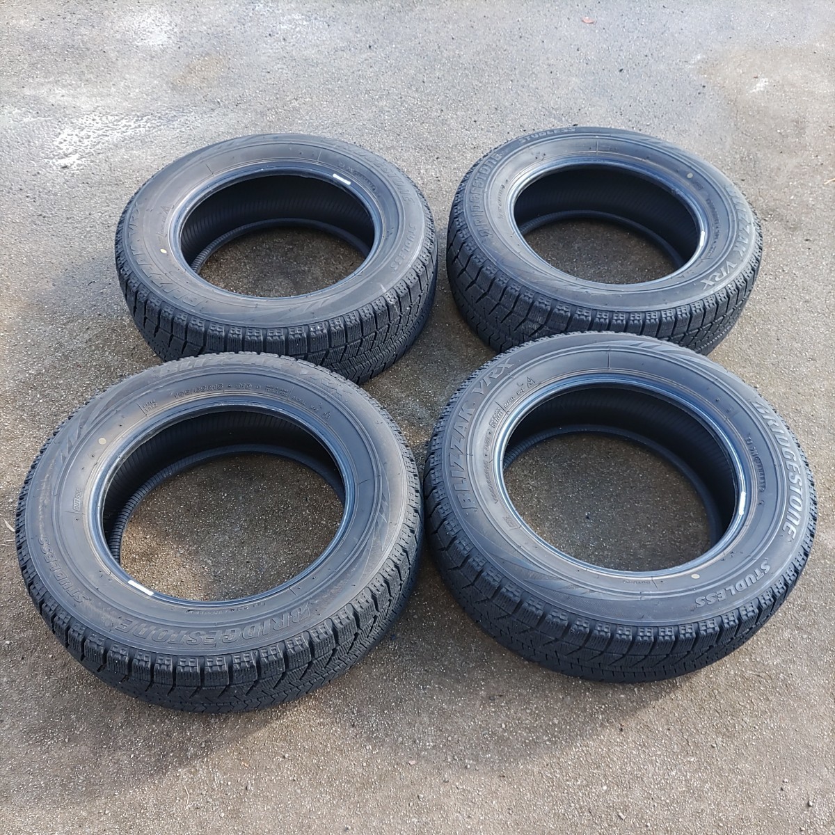 195&frasl;65R15 91Q : 2019年製 BRIDGESTONE 195&frasl;65r15」の人気商品一覧・価格比較 ブリザック　VRX 195/65R15 91Q　スタッドレスタイヤ4本