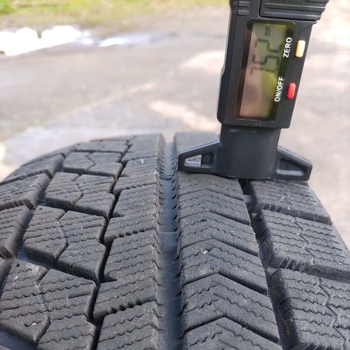 195&frasl;65R15 91Q : 2019年製 BRIDGESTONE 195&frasl;65r15」の人気商品一覧・価格比較 ブリザック　VRX 195/65R15 91Q　スタッドレスタイヤ4本