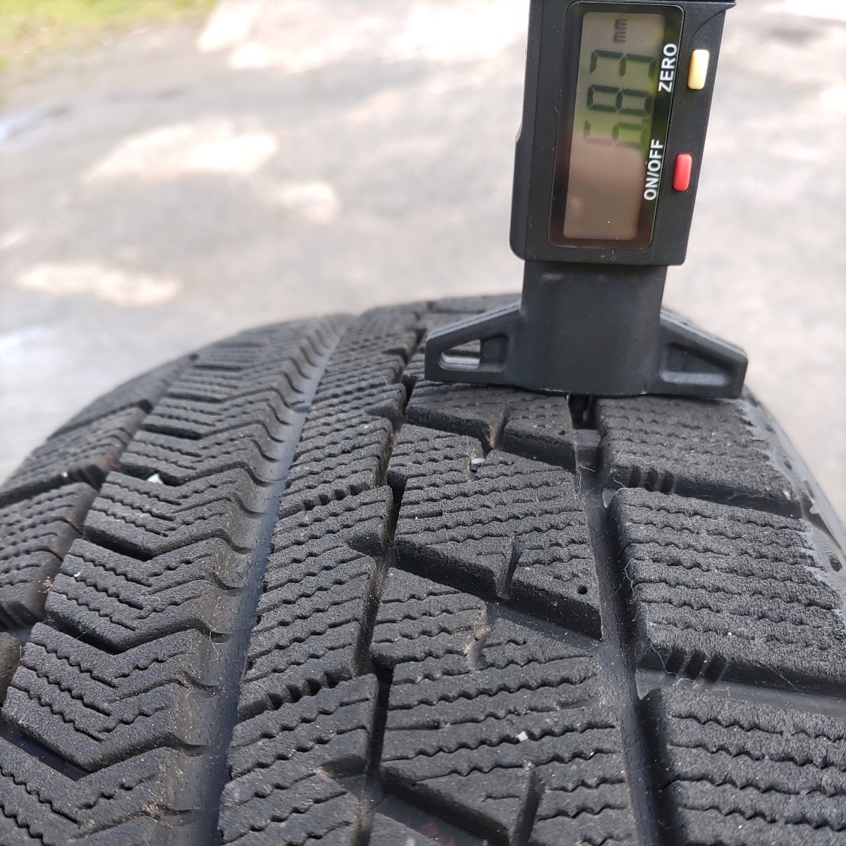195&frasl;65R15 91Q : 2019年製 BRIDGESTONE 195&frasl;65r15」の人気商品一覧・価格比較 ブリザック　VRX 195/65R15 91Q　スタッドレスタイヤ4本