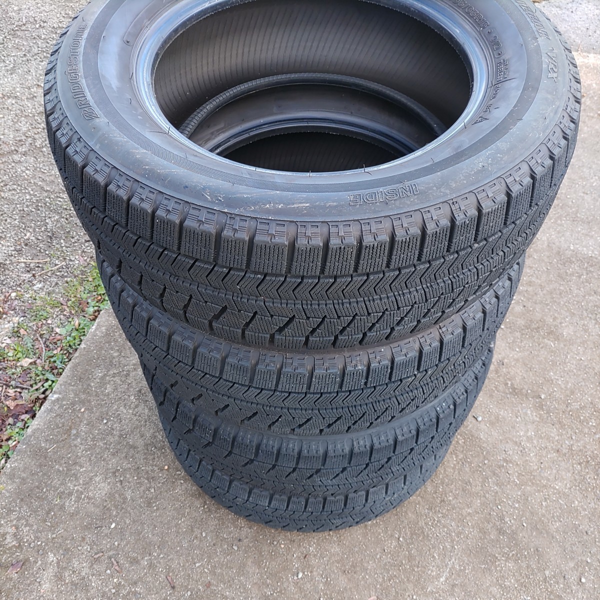 195&frasl;65R15 91Q : 2019年製 BRIDGESTONE 195&frasl;65r15」の人気商品一覧・価格比較 ブリザック　VRX 195/65R15 91Q　スタッドレスタイヤ4本