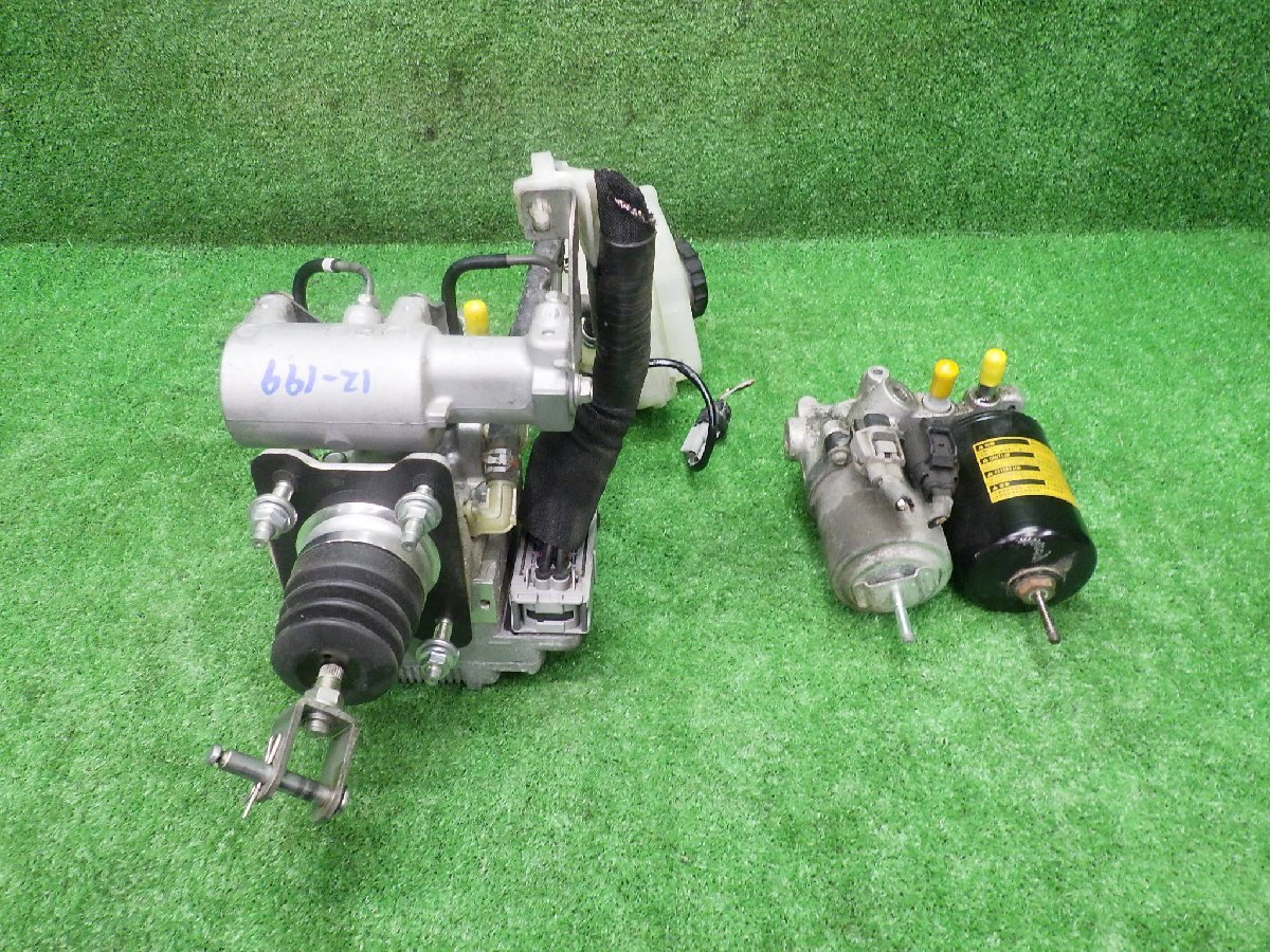 プリウス DAA-ZVW30 ブレーキマスターASSY S 070 47070-47060 プリウス ブレーキマスターASSY DAA-ZVW30 47210-47130 47050-47300 0