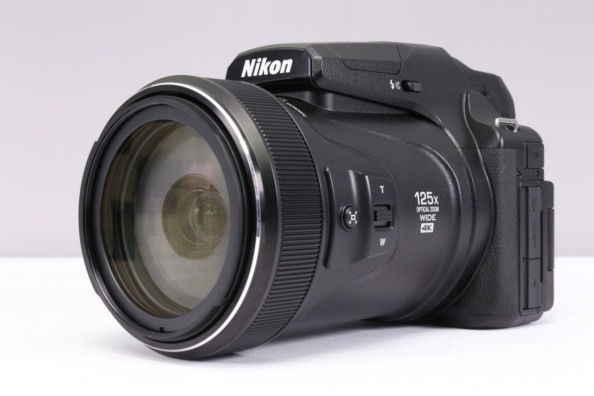 NIKON COOLPIX P1000 + 純正バッテリー充電器 【公式通販】