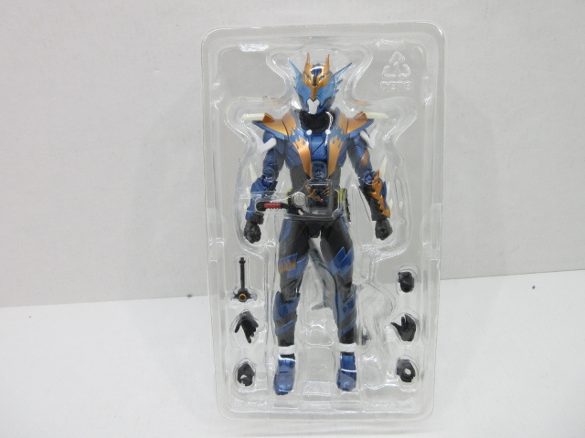 s21780-ty [送料950円] 中古○S.H.Figuarts 仮面ライダー クローズ フィギュアーツ [061-231220] MARUI 東京マルイ RCゴジラ