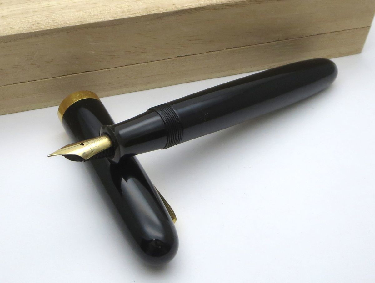 1000円スタート 万年筆 WARRANTED ワランテッド ペン先14KARAT PEN刻印 