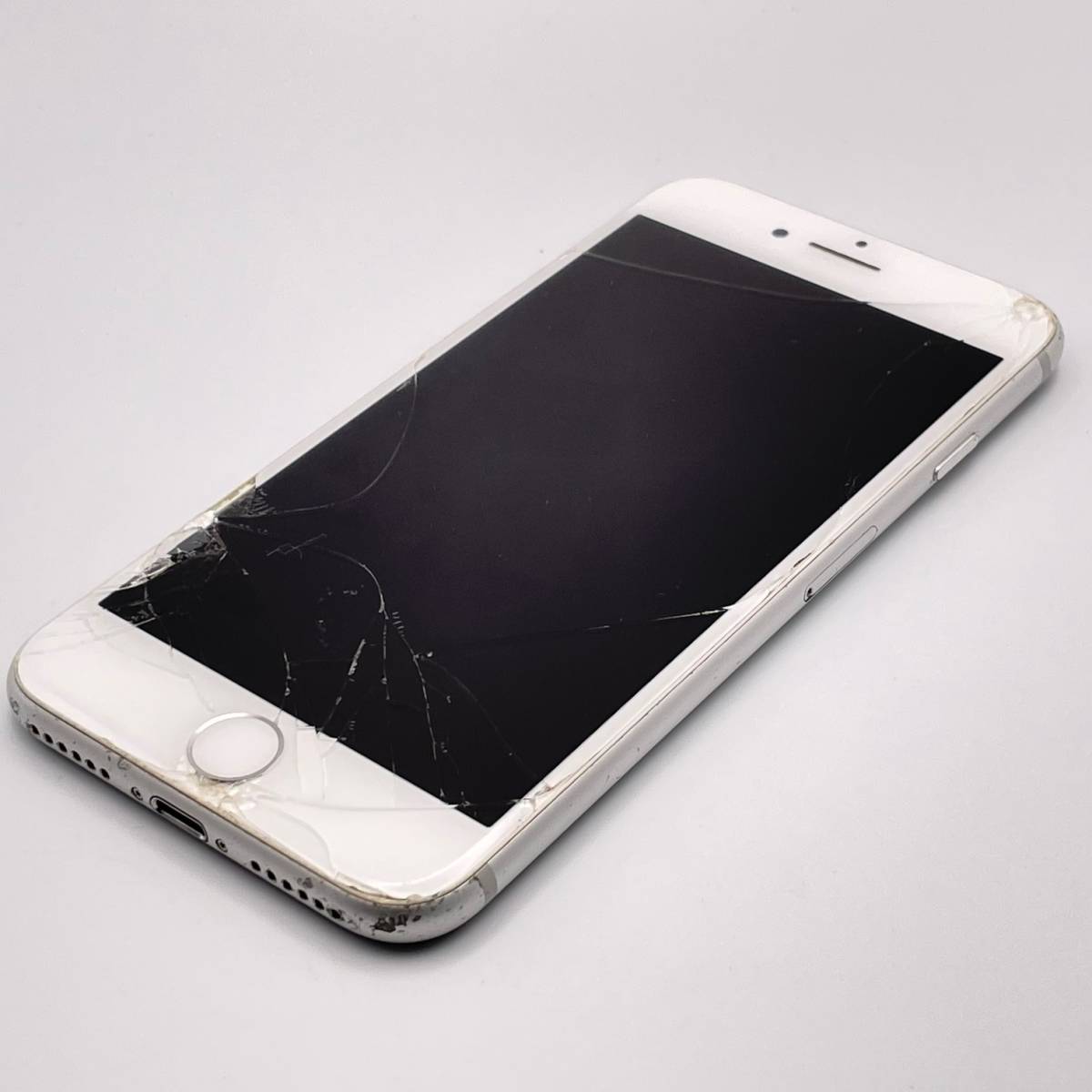 ジャンク品 画面 背面 カメラ割れ Apple アップル iPhone 8 64GB シルバー SIMロック解除済み SIMフリー 1円 から 売り切り