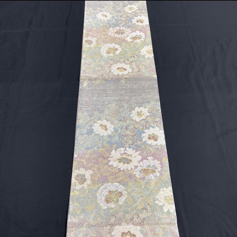 袋帯 お太鼓柄 正絹 地紋 銀通し 華文 刺繍 未使用 イ5596 袋帯 お太鼓柄 正絹 地紋 銀通し 華文 刺繍 未使用 イ5596 - メルカリ