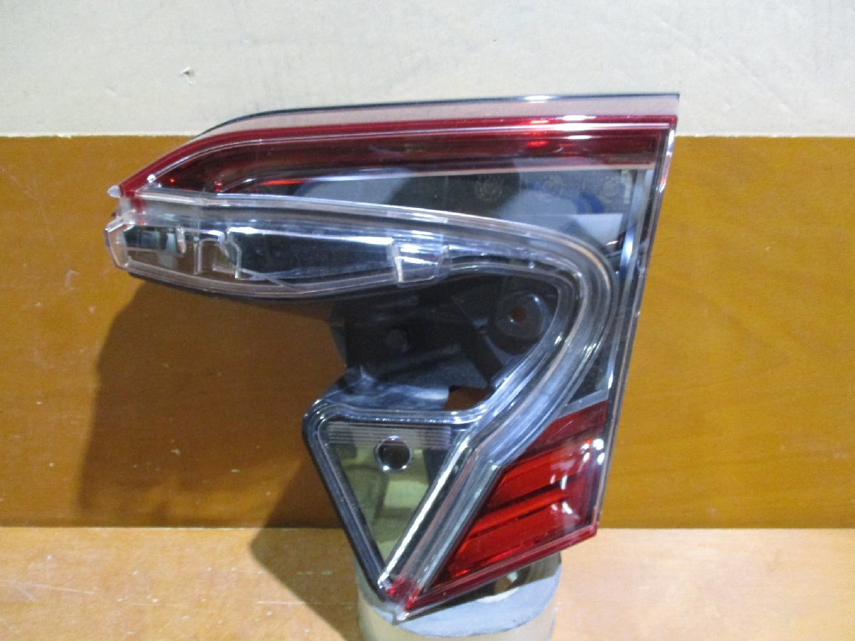 C-HR NGX-50 純正テールライト C-HR/CHR ZYX10/ZYX11/NGX50/NGX10 純正