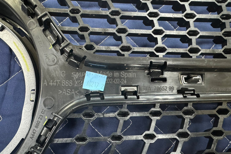 新車外し】ベンツ Vクラス V220d W447 後期 AMGライン 純正