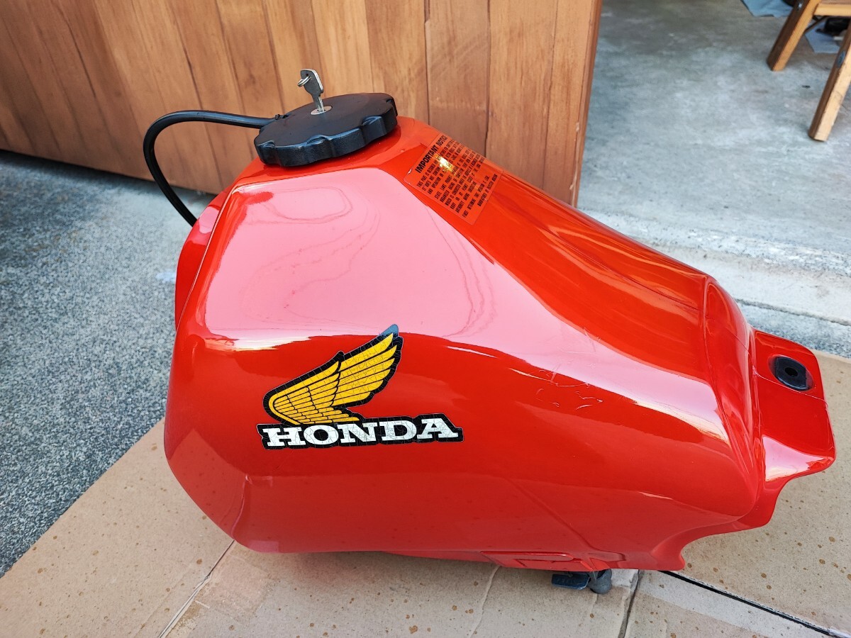 ホンダ XL250R MD03 ビッグタンク FRP 鍵付きキャップ 海外製 社外品