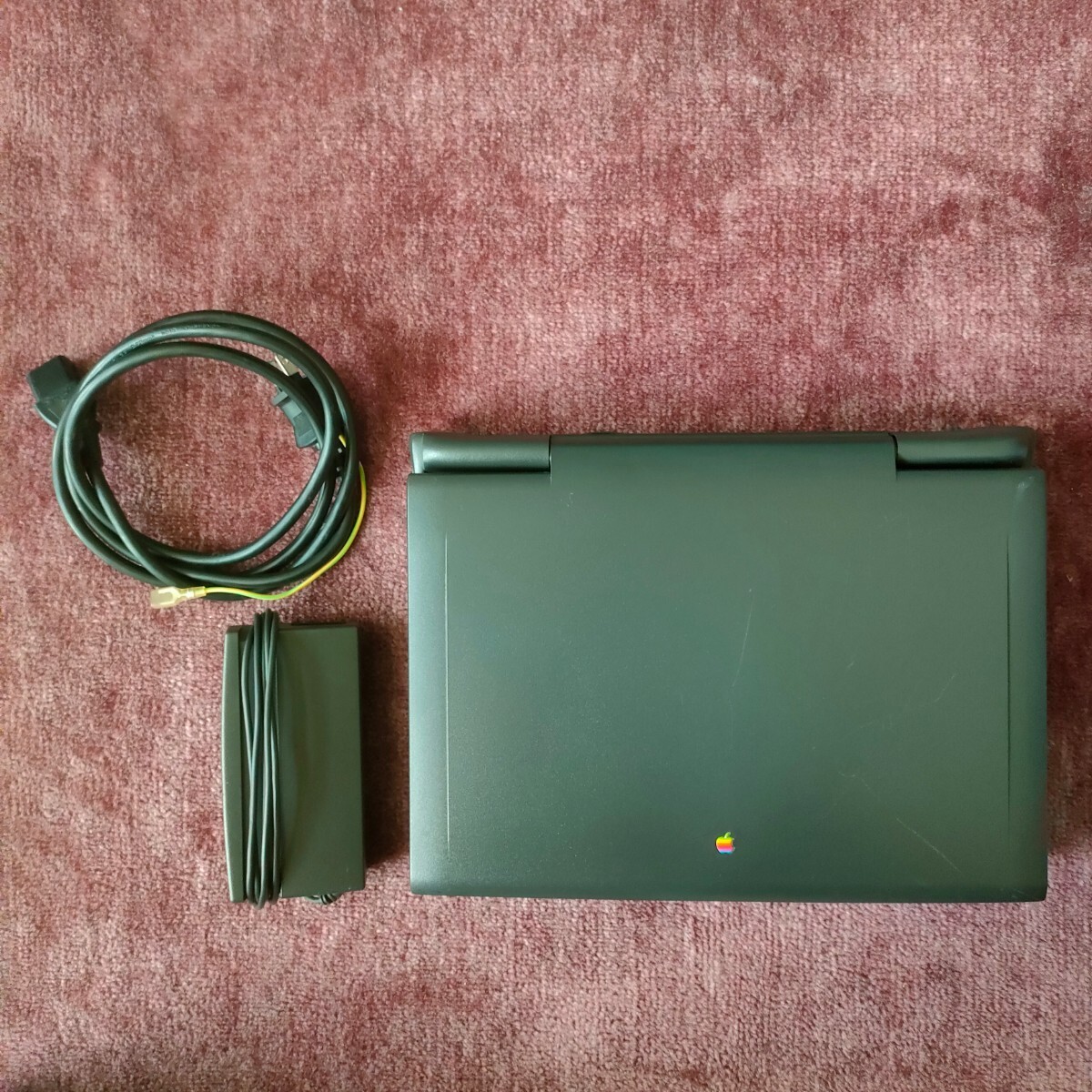 Apple PowerBook 190cs / M3047/33MHz 40MB 512MB MacOS8.0(英語) [詳細未確認] 起動OK /Old Mac /ACアダプター付属_2