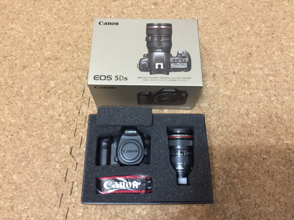 □限定品□ EOS 5Ds ミニチュアカメラ USBメモリー 8GB カメラ、光学