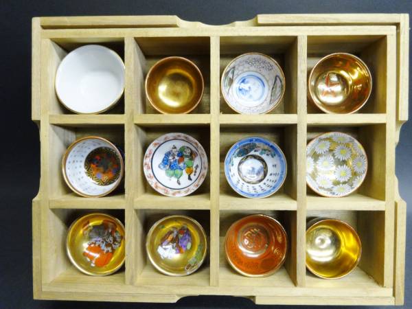 【広吉堂】九谷　酒器　猪口　いろいろ　美品　12客