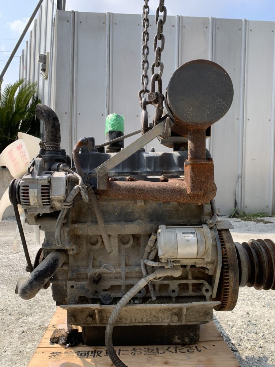 クボタコンバインエンジン　V2203_4