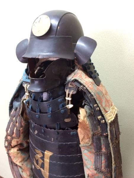 江戸期 漆塗甲冑 胴 佩楯 籠手 臑当 武具/鎧兜/鍔