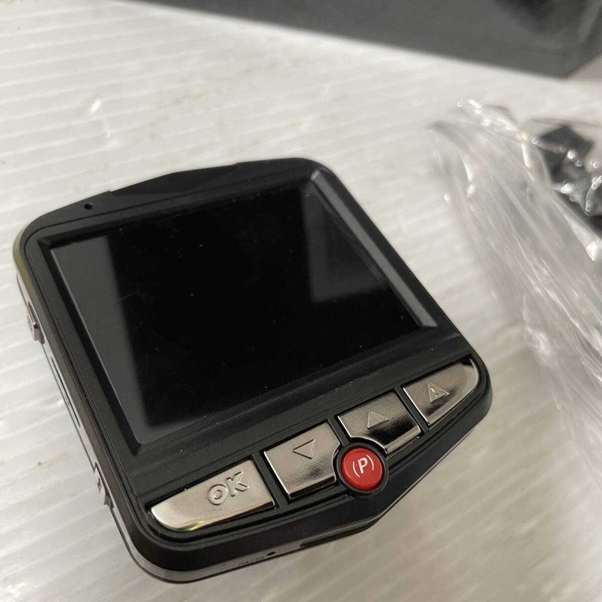 バックカメラ付き!! 新品未使用品CompactDriveRecorder ZX-020