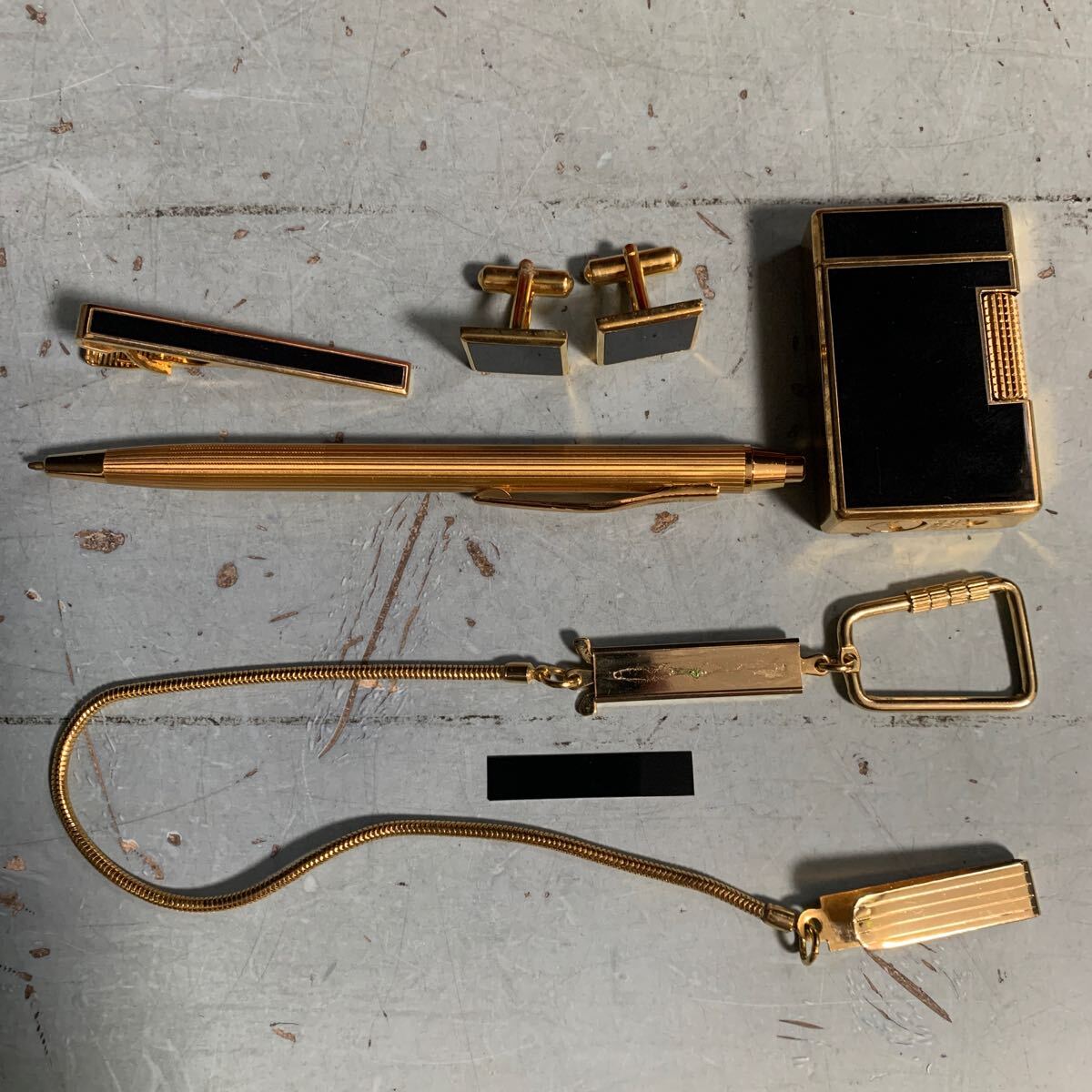 Royal Castle/ロイヤルキャッスル/カフス/タイピン/ウォレットチェーン/ボールペン/ライター/ケース付き ゴールドカラー 紳士セット(A-236)_6