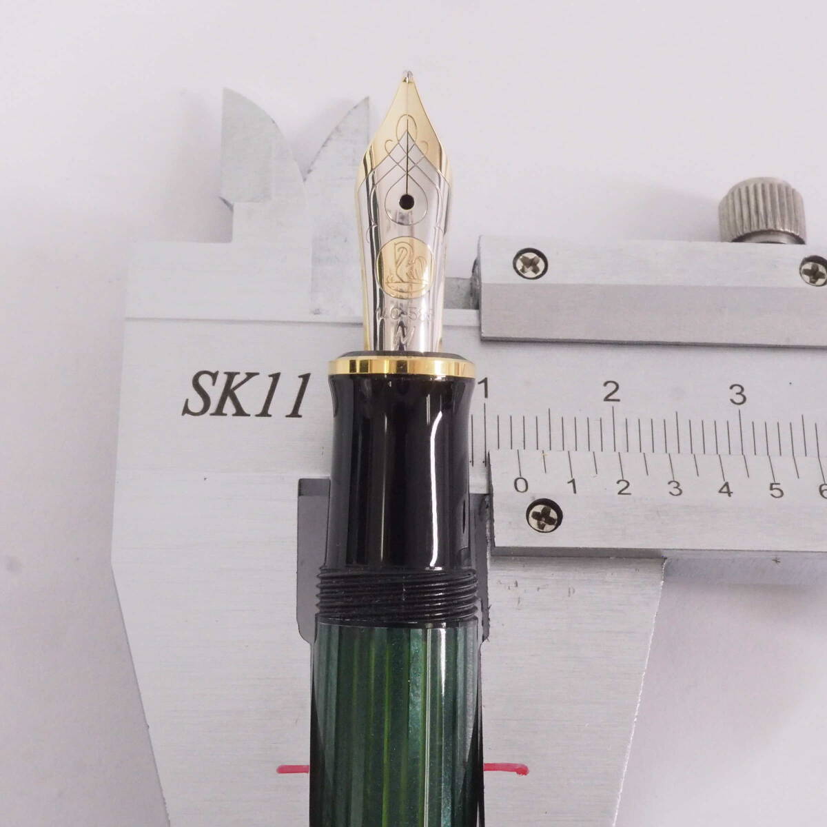 ペリカン M600 PELIKAN 14C 14金 M 中字 緑縞/グリーンストライプ×ブラック×ゴールド 万年筆+箱[Pa2064-GJ5_5