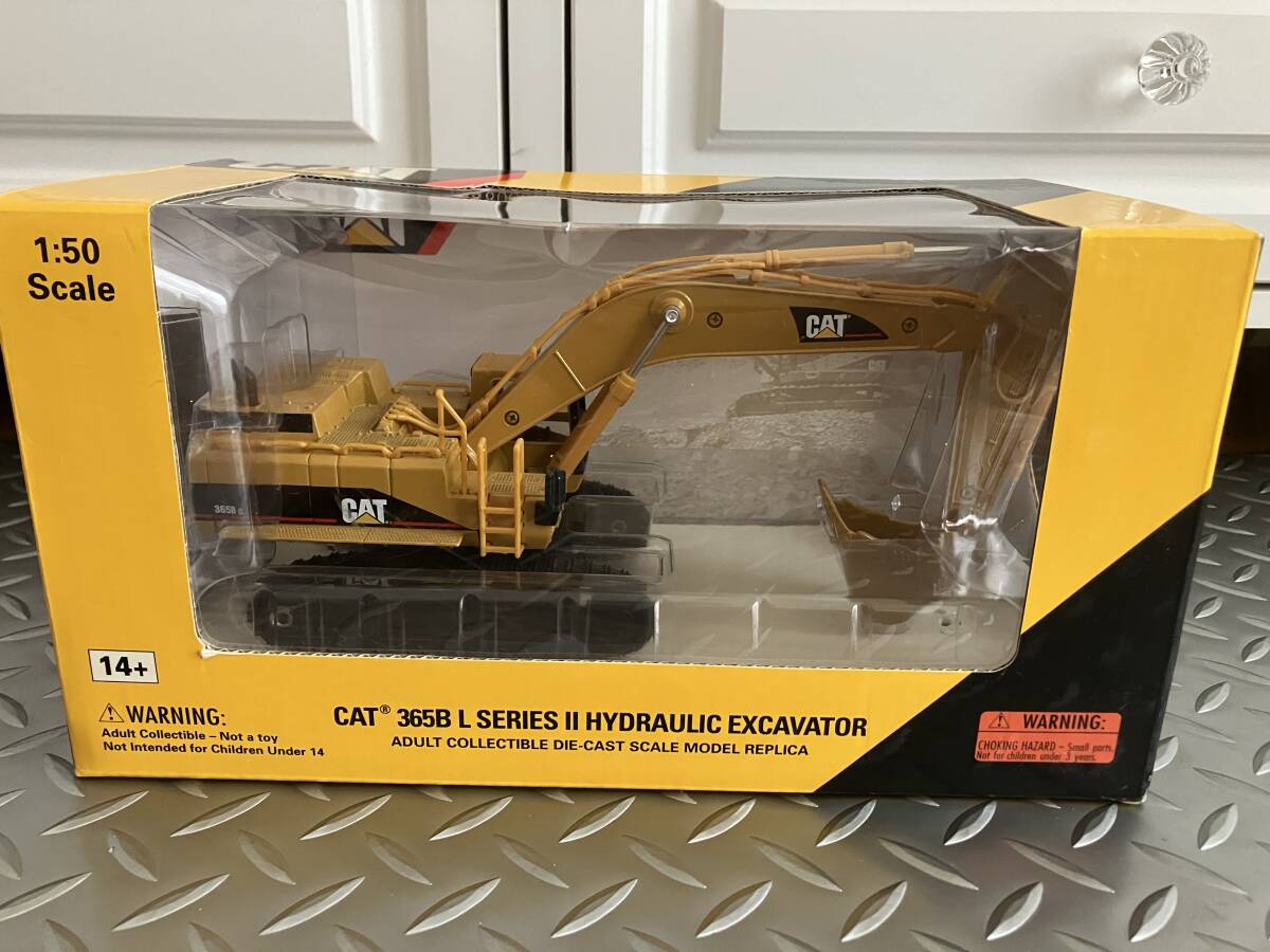 ノースコット ダイキャスト製 1/50 油圧ショベルカー CAT 365B L