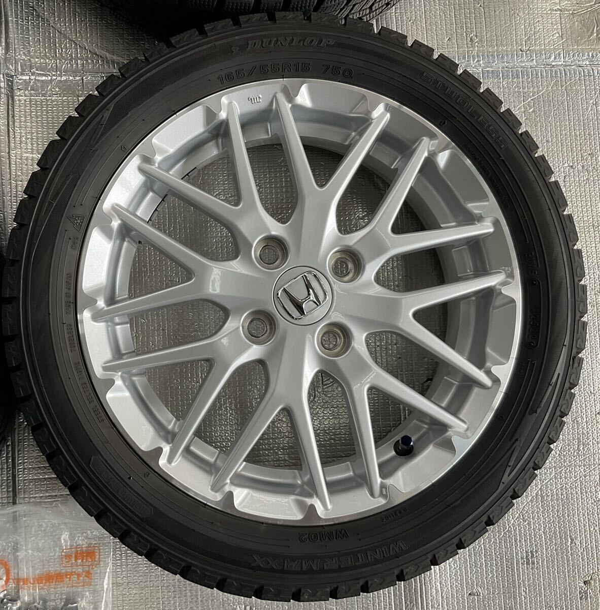 ホンダ純正 N-BOX カスタム JF3 後期 15インチ スタッドレスタイヤ