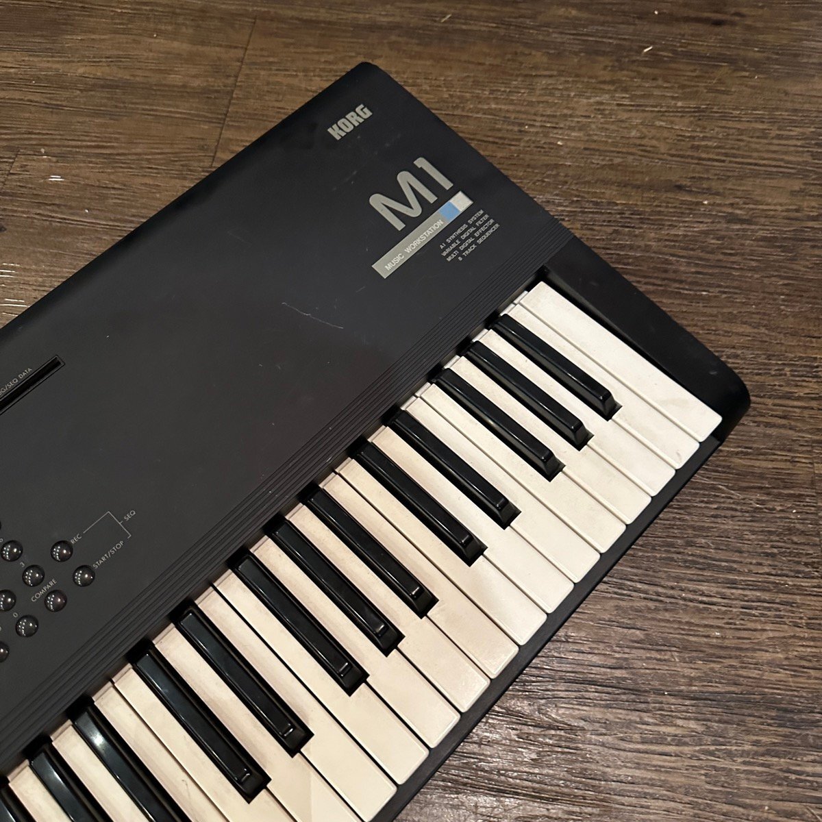 KORG M1 1980年代 PCM音源 61鍵盤シンセサイザー コルグ キーボード 現状渡し ジャンク -a708_4