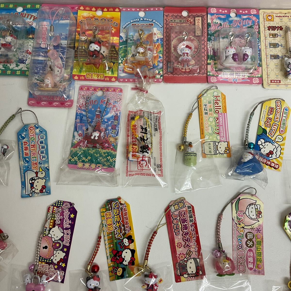 営MK18-60Y ご当地 ハローキティ ストラップ 54点おまとめ ご当地