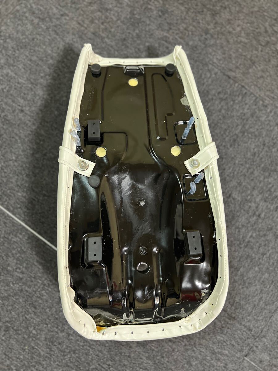 GS400 シート 段シート タックロールシート 猫背 鉄シートベース 白