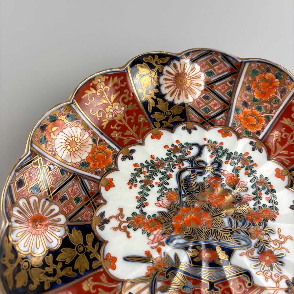 伊万里焼 大明成化年製 金彩 色絵 皿 飾り皿 骨董品 古美術品 飾皿 絵