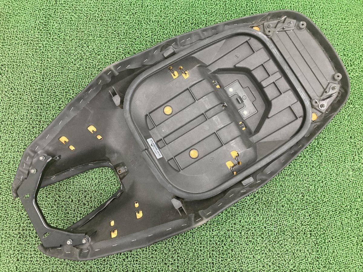 T-MAX シート 5GJ ヤマハ 純正 中古 バイク 部品 SJ04J-001*** 張替