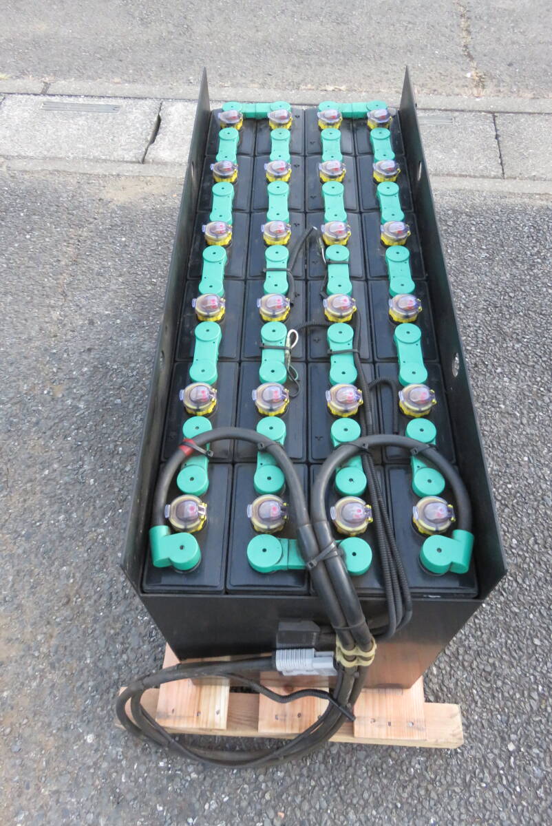 ニチユバッテリーフォークリフト トヨタ中古フォークリフト7FBR15屋内